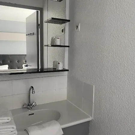 Fasthotel De Marsan - Un Fh Collection 2*